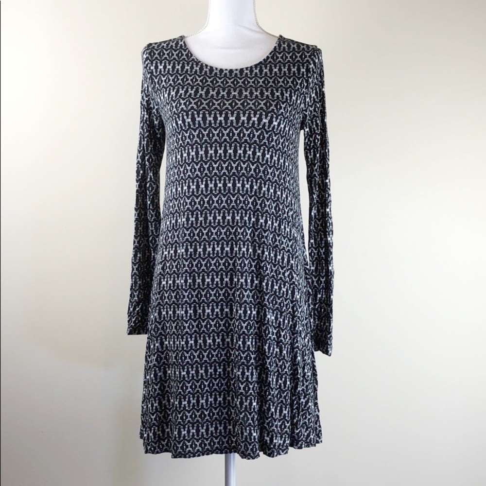 Old Navy Black Print Jersey-Knit Swing Dress